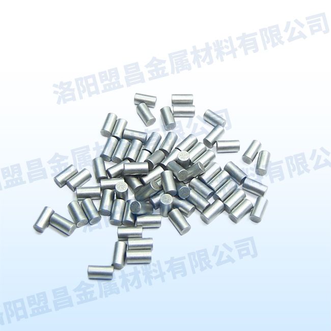 Tantalum particles